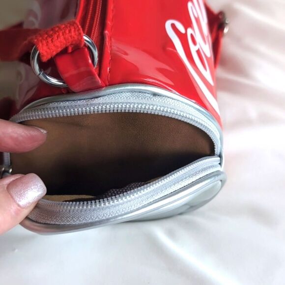New Vintage Style Coca-Cola Classic Can  Handbag - Picture 6 of 11